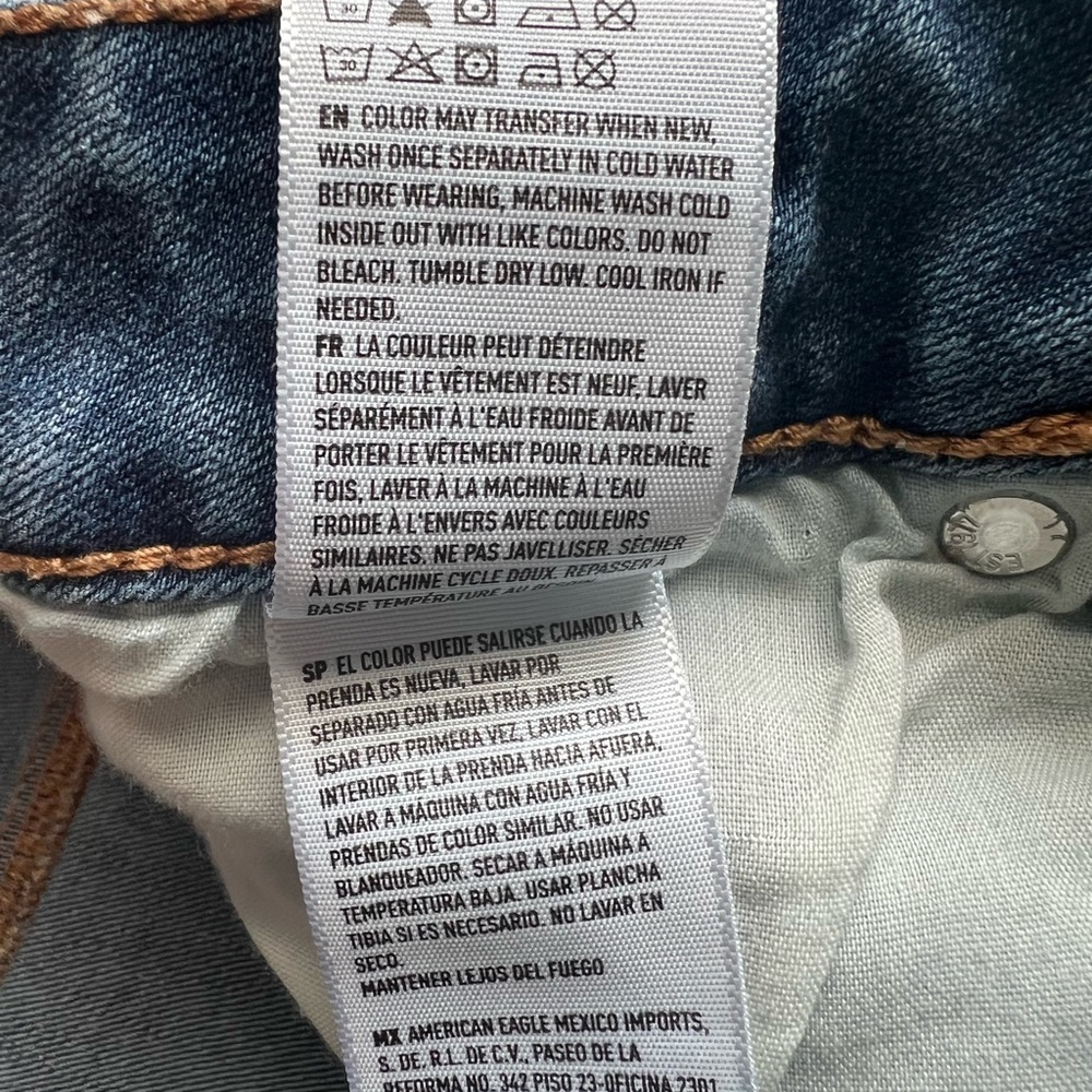 AEO Live Your Life Denim X Shortie Distressed Mid Rise (7”) Blue Jean Size 2. - Picture 12 of 13